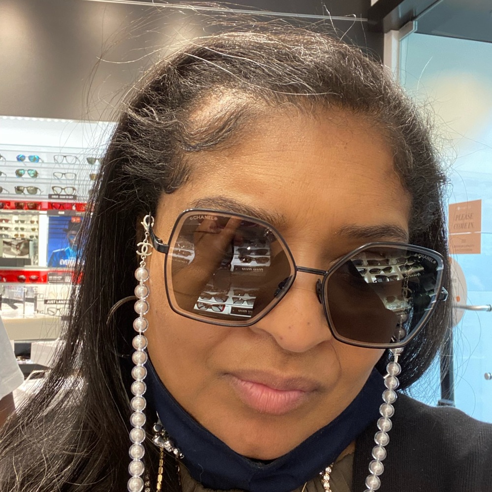 Meet your Posher, Kandi